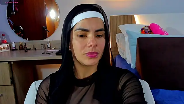 Snapshot of ClaraMariaMon chatting on 03-18-25, 06:37 ClaraMariaMon online show from 03-18-25, 06:37