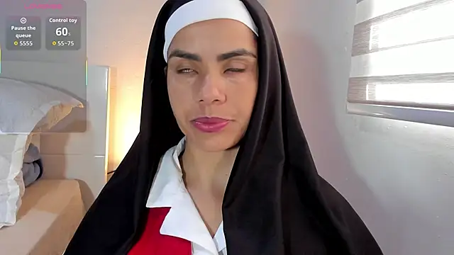 Snapshot of ClaraMariaMon chatting on 12-16-25, 01:38 ClaraMariaMon online show from 12-16-25, 01:38