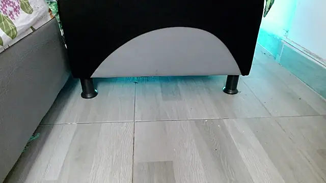 Snapshot of sara-bbc-dominant chatting on 11-19-25, 02:11 sara-bbc-dominant online show from 11-19-25, 02:11