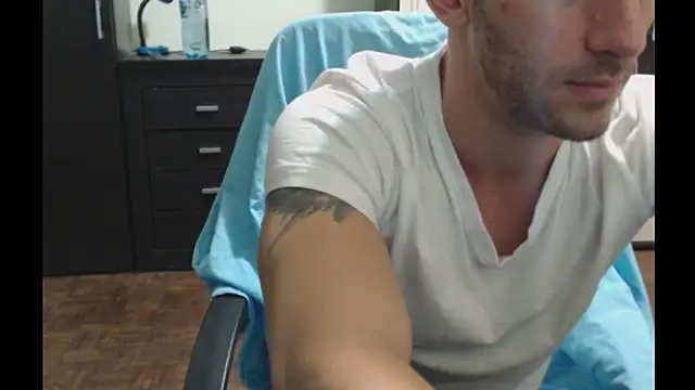 Snapshot of sexualtensionrelation chatting on 03-20-25, 08:08 sexualtensionrelation online show from 03-20-25, 08:08