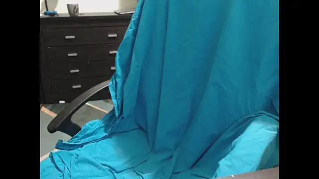 Snapshot of sexualtensionrelation chatting on 12-18-25, 09:43 sexualtensionrelation online show from 12-18-25, 09:43