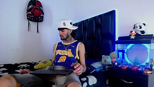 Snapshot of Brutal_Sex_Fucking chatting on 07-18-26, 12:48 Brutal Sex Fucking online show from 07-18-26, 12:48