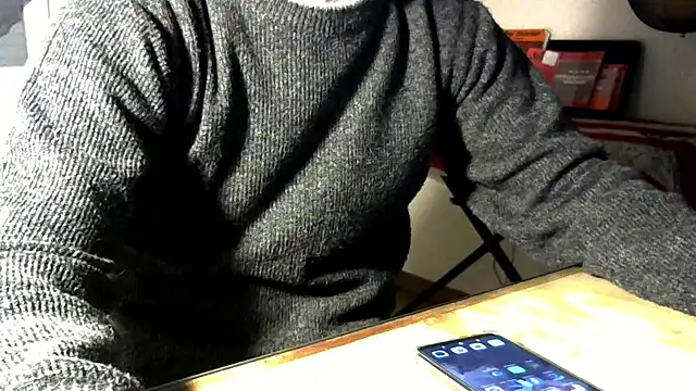 Snapshot of pikachu161616 chatting on 02-06-25, 04:36 pikachu161616 online show from 02-06-25, 04:36