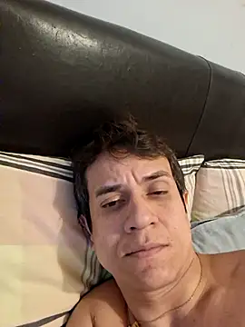 Snapshot of Tulio_maravilha12 chatting on 02-05-26, 10:58 Tulio maravilha12 online show from 02-05-26, 10:58