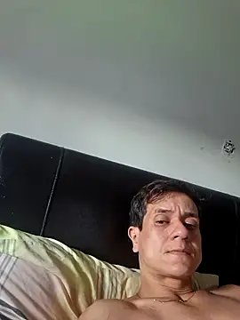 Snapshot of Tulio_maravilha12 chatting on 03-06-26, 03:52 Tulio maravilha12 online show from 03-06-26, 03:52