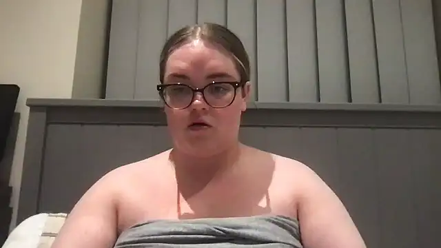 honeyyy24 online show from 07-07-26, 10:36