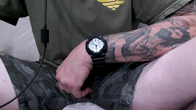 Snapshot of JohnnyKorrupt_ chatting on 10-17-25, 07:22 JohnnyKorrupt  online show from 10-17-25, 07:22