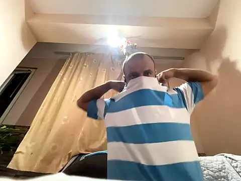 Snapshot of Nikolaiyy chatting on 09-11-25, 07:25 Nikolaiyy online show from 09-11-25, 07:25