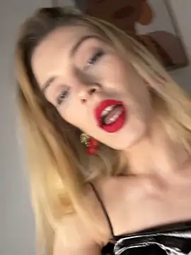 Lolitaxlola online show from 04-15-26, 03:30