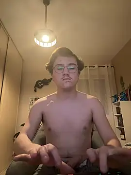 Snapshot of enzolb chatting on 02-19-25, 05:38 enzolb online show from 02-19-25, 05:38