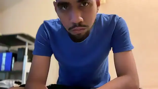 Snapshot of EnriquePersian197 chatting on 01-15-25, 07:55 EnriquePersian197 online show from 01-15-25, 07:55