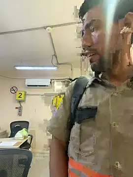 EnriquePersian197 online show from 04-29-26, 12:09