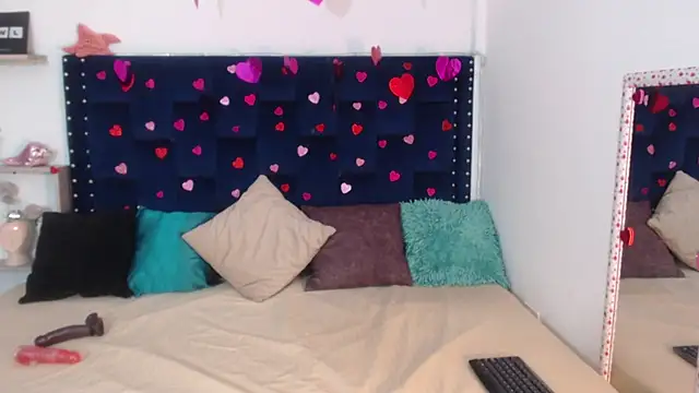 Snapshot of ARTEMIZA_LOVE_ chatting on 02-14-25, 12:36 ARTEMIZA LOVE online show from 02-14-25, 12:36