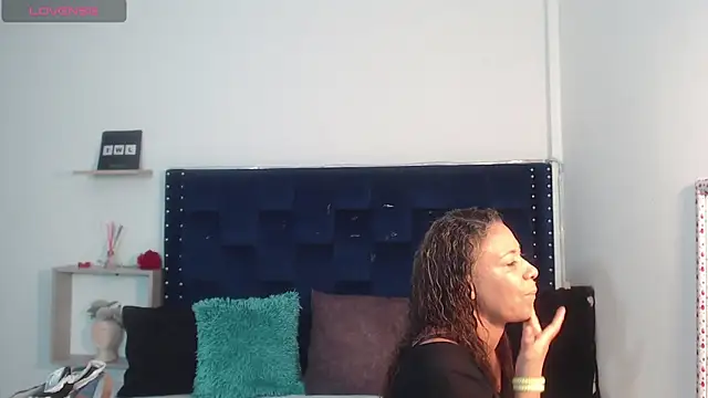 Snapshot of ARTEMIZA_LOVE_ chatting on 02-20-25, 12:15 ARTEMIZA LOVE online show from 02-20-25, 12:15