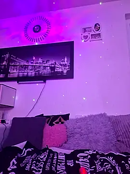 Snapshot of Jaylaloveofficial chatting on 03-11-25, 01:26 Jaylaloveofficial online show from 03-11-25, 01:26