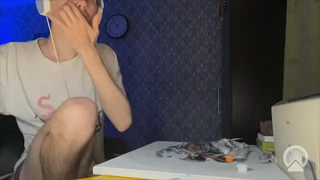 Aki-Laky online show from 12-22-25, 07:55