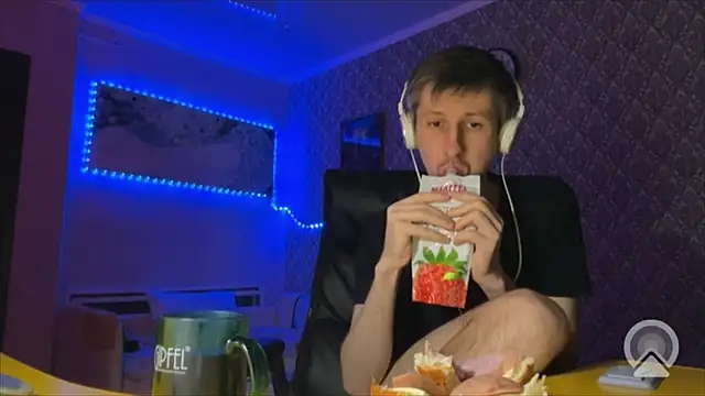 Aki-Laky online show from 02-06-26, 10:46