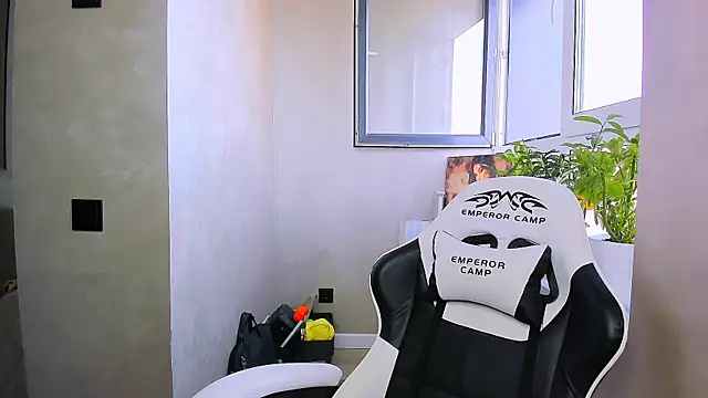 fancy bunny online show from 04-15-26, 05:03