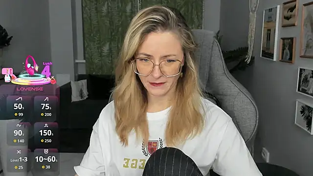 LadyIzabel online show from 03-06-26, 02:46