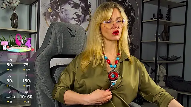 LadyIzabel online show from 04-20-26, 02:20