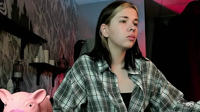 AliceSunday online show from 11-08-25, 04:01