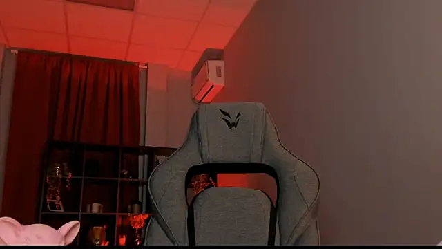 AliceSunday online show from 11-21-25, 02:10