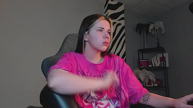 AliceSunday online show from 12-02-25, 03:12