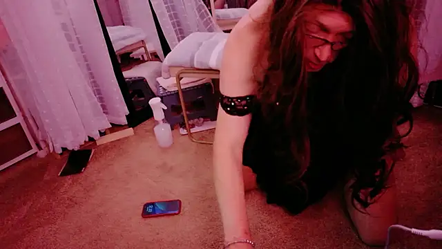 NinasNylonz online show from 11-11-25, 04:18