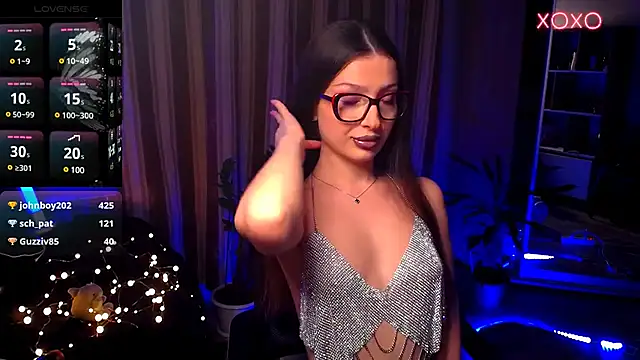 Snapshot of Laura_Bess chatting on 12-13-24, 01:26 Laura Bess online show from 12-13-24, 01:26