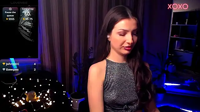 Snapshot of Laura_Bess chatting on 12-17-24, 02:44 Laura Bess online show from 12-17-24, 02:44