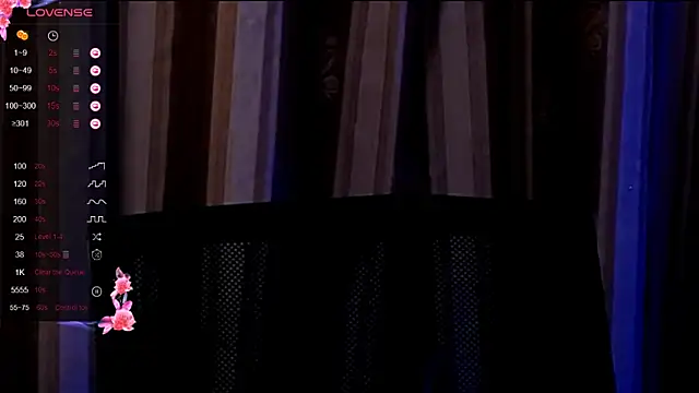 Snapshot of Laura_Bess chatting on 12-03-25, 08:29 Laura Bess online show from 12-03-25, 08:29