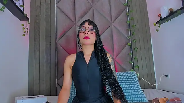 BriaConner  online show from 04-27-26, 01:47