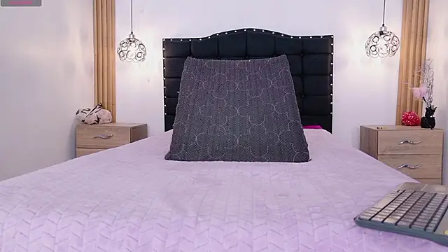 FULL TENTATION  online show from 03-25-26, 06:41