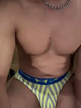 Snapshot of Komne24 chatting on 03-24-26, 03:06 Komne24 online show from 03-24-26, 03:06