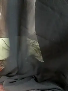 Snapshot of Shikhasexy34 chatting on 11-23-25, 04:45 Shikhasexy34 online show from 11-23-25, 04:45