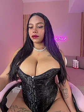 Snapshot of MadeleineSanez chatting on 05-20-26, 08:59 MadeleineSanez online show from 05-20-26, 08:59