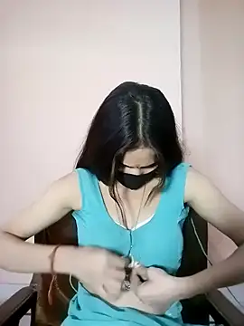 Snapshot of Bulbul_02 chatting on 01-08-25, 06:20 Bulbul 02 online show from 01-08-25, 06:20