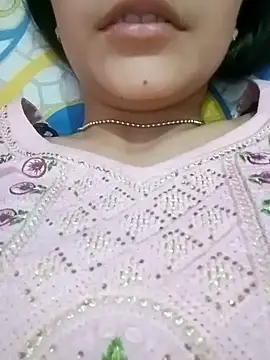 Snapshot of Bulbul_02 chatting on 02-12-25, 12:01 Bulbul 02 online show from 02-12-25, 12:01