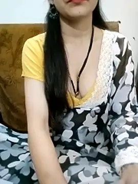 Snapshot of Bulbul_02 chatting on 10-26-25, 05:24 Bulbul 02 online show from 10-26-25, 05:24