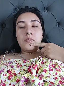 Hellen Alex online show from 01-17-26, 01:05