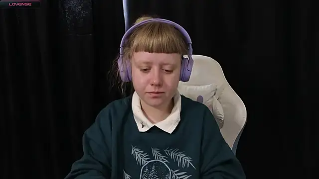 June shy0 online show from 04-25-26, 07:22