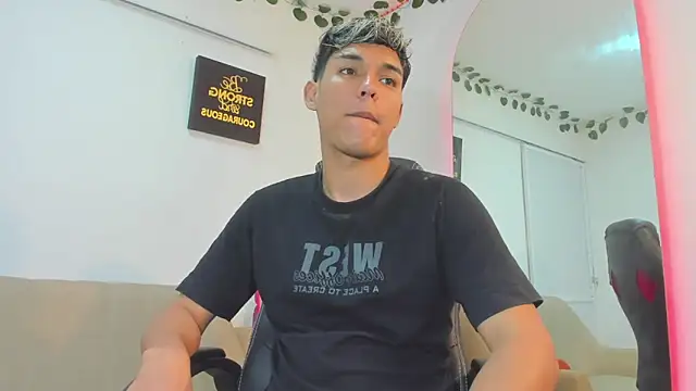 ryan carter08 online show from 11-05-25, 02:55