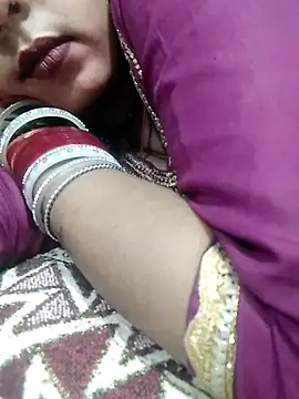 Snapshot of Sharmila-Singh chatting on 03-17-25, 11:31 Sharmila-Singh online show from 03-17-25, 11:31