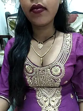 Snapshot of Sharmila-Singh chatting on 10-17-25, 06:38 Sharmila-Singh online show from 10-17-25, 06:38