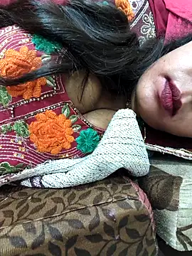 Snapshot of Sharmila-Singh chatting on 10-24-25, 08:27 Sharmila-Singh online show from 10-24-25, 08:27