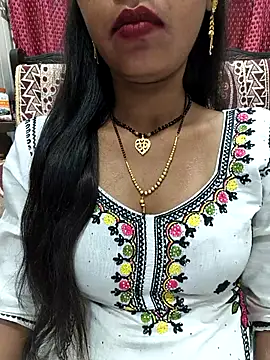 Snapshot of Sharmila-Singh chatting on 10-27-25, 04:55 Sharmila-Singh online show from 10-27-25, 04:55