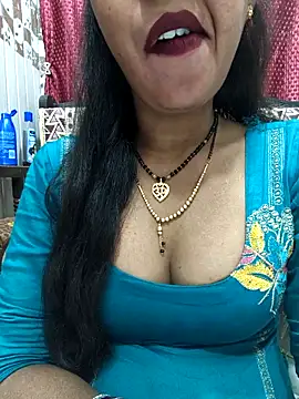 Snapshot of Sharmila-Singh chatting on 11-02-25, 05:10 Sharmila-Singh online show from 11-02-25, 05:10