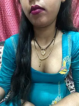 Snapshot of Sharmila-Singh chatting on 11-12-25, 05:30 Sharmila-Singh online show from 11-12-25, 05:30