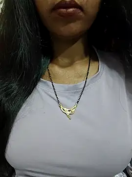 Snapshot of Sharmila-Singh chatting on 06-24-26, 05:45 Sharmila-Singh online show from 06-24-26, 05:45