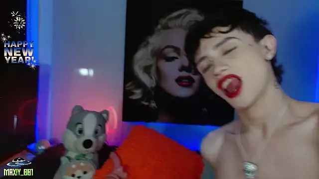 maxiy 001 online show from 01-02-25, 11:49